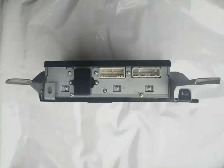Toyota Land Cruiser (J120) (2002 - 2009) 8628060291 Усилитель звука — фото 3