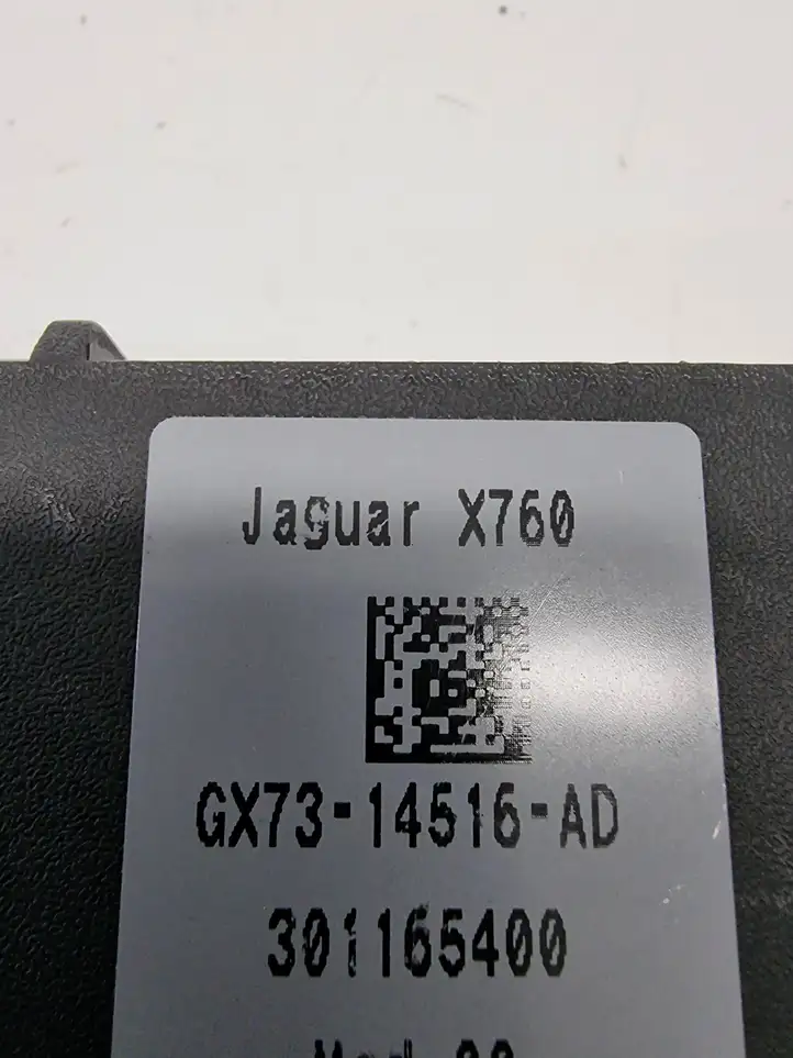 Jaguar XE (2014 - 2019) GX7314516 Клеммный узел плюсовых проводов — фото 4