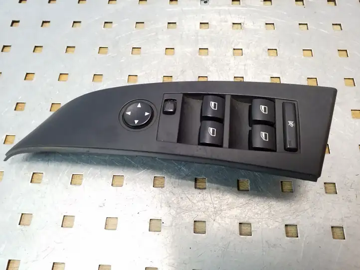 BMW 5 E60 E61 (2004 - 2010) 6939110 Кнопка стеклоподъемников — фото 1