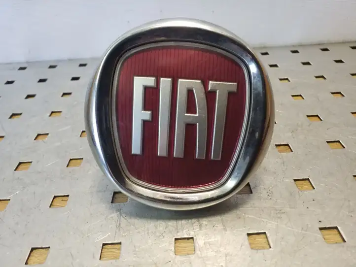 Fiat Grande Punto (2005 - 2014) Ручка крышки багажника — фото 1