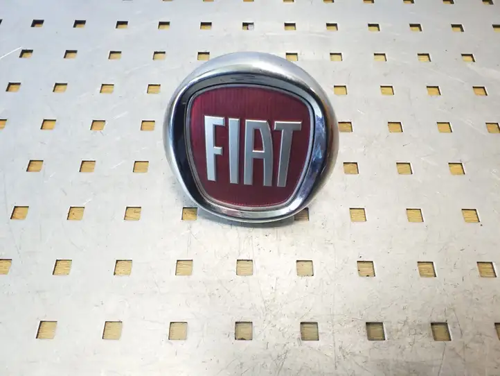 Fiat Grande Punto (2005 - 2014) Ручка крышки багажника — фото 2