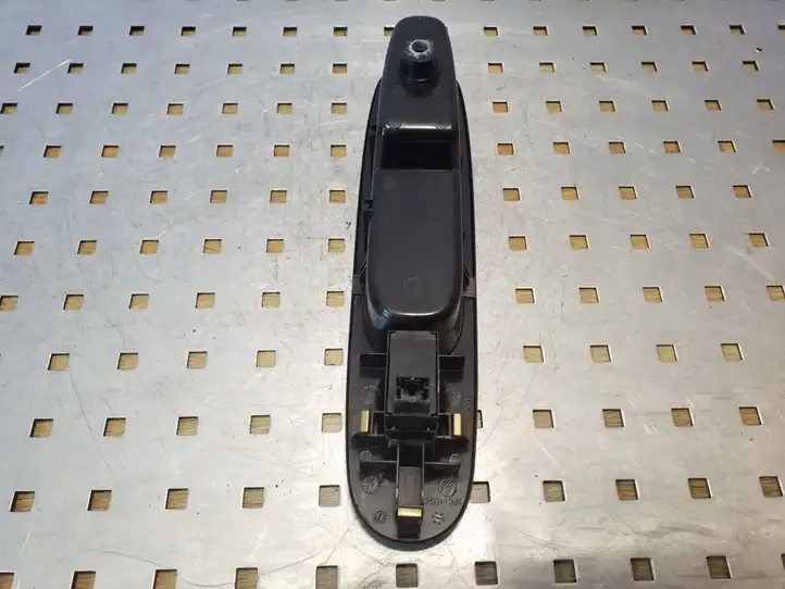 Fiat Grande Punto (2005 - 2014) 735500049 Блок кнопок стеклоподъемников — фото 2