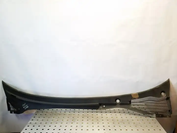 Fiat Grande Punto (2005 - 2014) 51748698 Жабо стеклоочистителей — фото 2