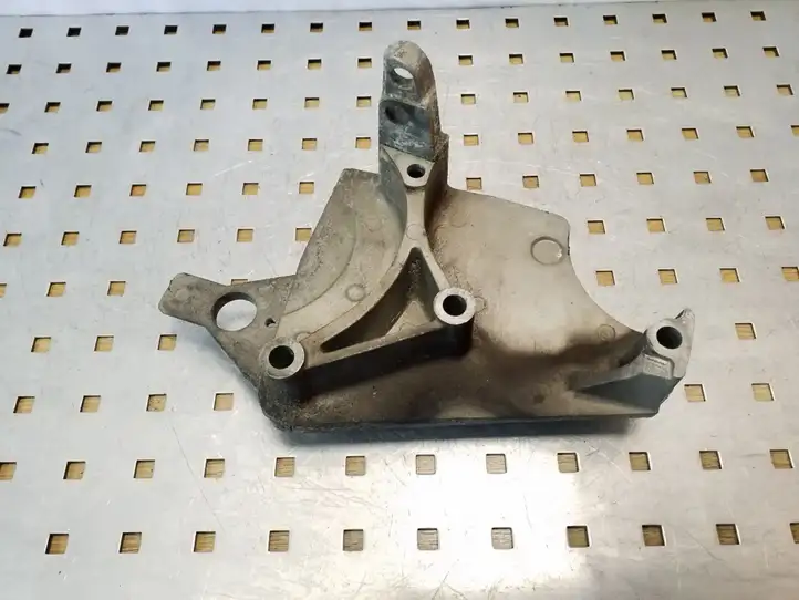 Nissan Note (E11) (2006 - 2014) Кронштейн двигателя — фото 3