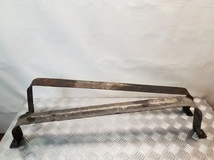 Chrysler Grand Voyager V (2007 - 2010) Кронштейн топливного бака — фото 3