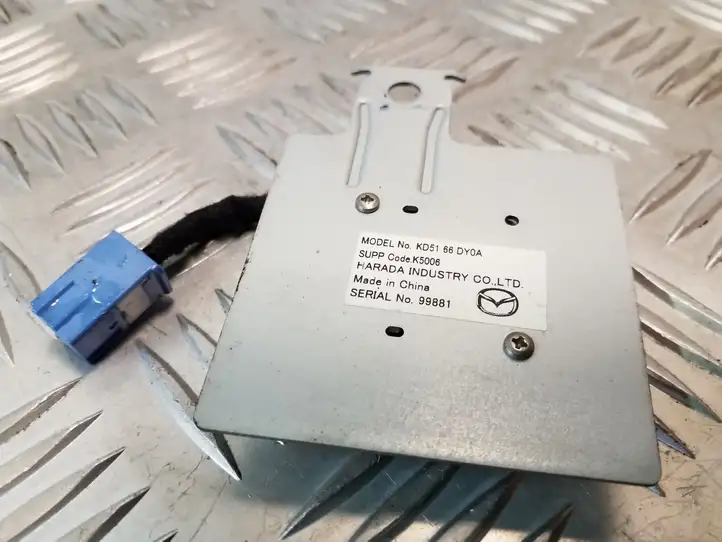 Mazda 6 (2012 - 2015) KD5166DY0A GPS антенна — фото 3
