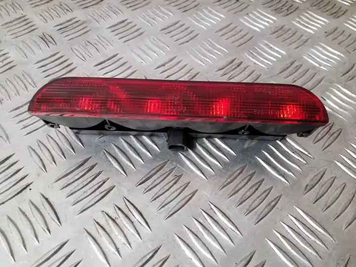 Audi A4 S4 B5 8D (1999 - 2001) 0996400 Дополнительный стоп фонарь — фото 1