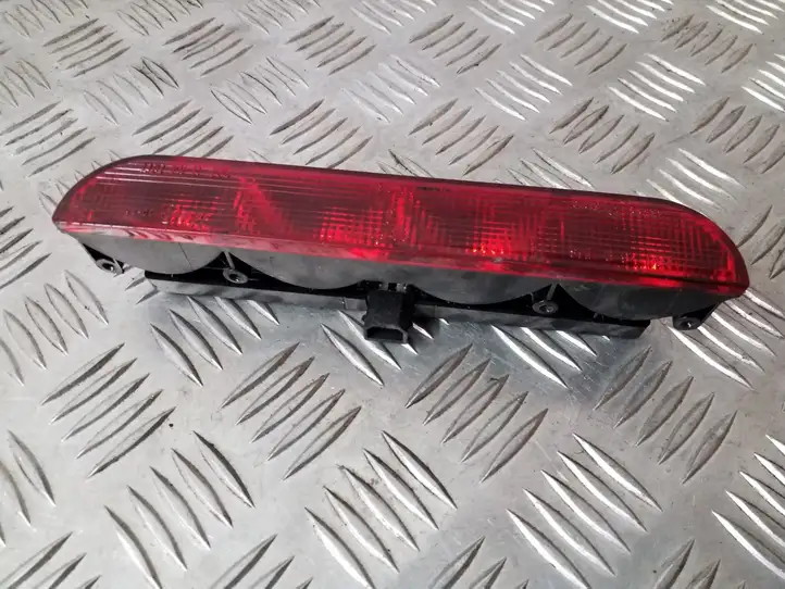 Audi A4 S4 B5 8D (1999 - 2001) 0996400 Дополнительный стоп фонарь — фото 3