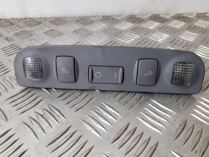 Audi A4 S4 B5 8D (1999 - 2001) 8D0947111AA Задняя подсветка — фото 1