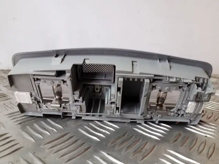Mitsubishi ASX (2010 - 2016) 8401A009ZZ Передняя подсветка — фото 2