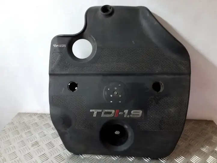 Volkswagen Golf IV (1998 - 2005) 038103925E Крышка двигателя декоративная — фото 2
