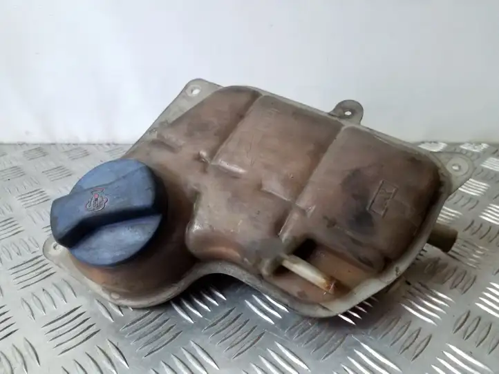 Audi A4 S4 B5 8D (1999 - 2001) 8D0121403D Расширительный бачок — фото 1