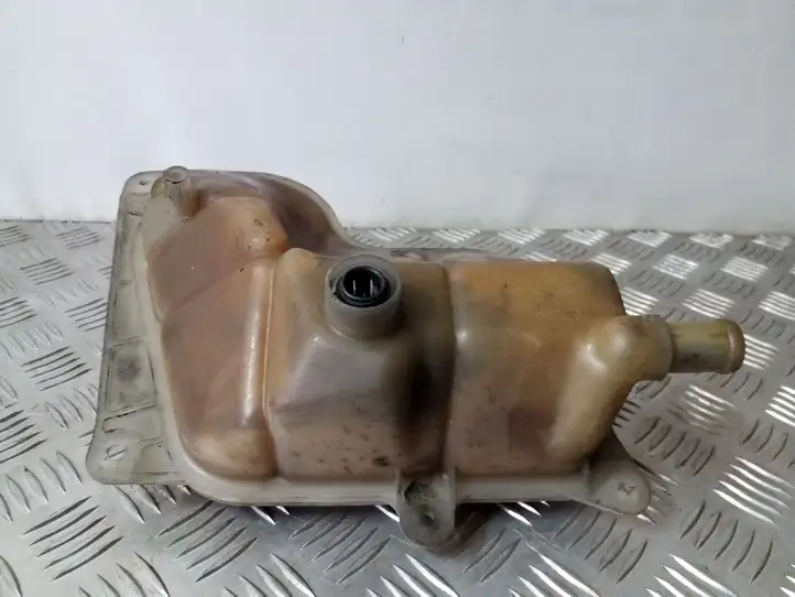 Audi A4 S4 B5 8D (1999 - 2001) 8D0121403D Расширительный бачок — фото 3