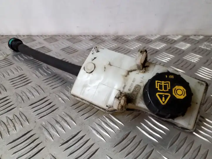 Ford C-MAX II (2010 - 2015) 03350886381 Бачок тормозной жидкости — фото 1