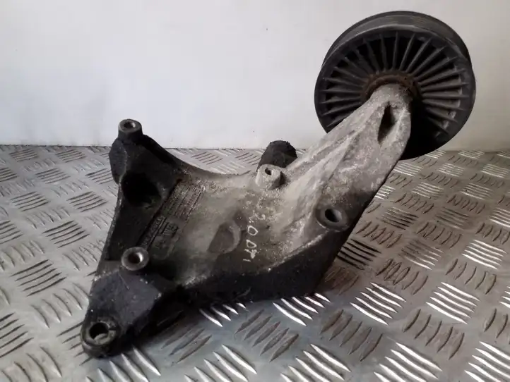 Opel Astra G (1998 - 2004) 9202480 Кронштейн двигателя — фото 1