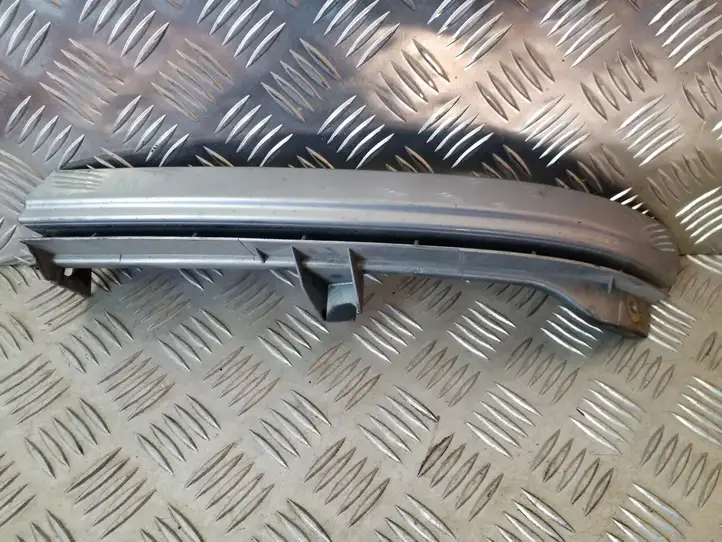 Opel Zafira A (1999 - 2003) 90580651 Окантовка фары — фото 1