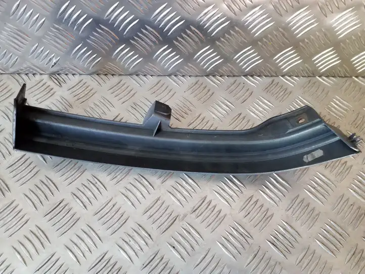 Opel Zafira A (1999 - 2003) 90580651 Окантовка фары — фото 3