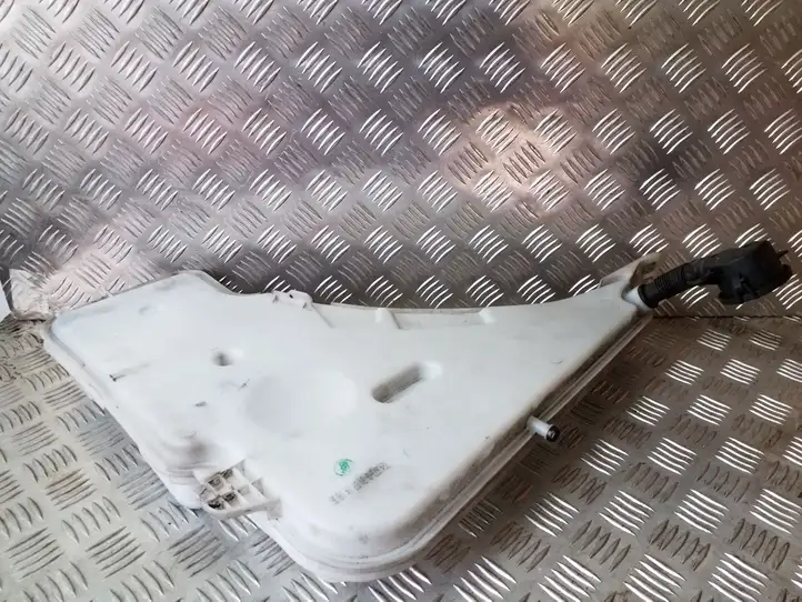 BMW 1 F20 F21 (2011 - 2019) 7241673 Бачок омывателя стекла — фото 3