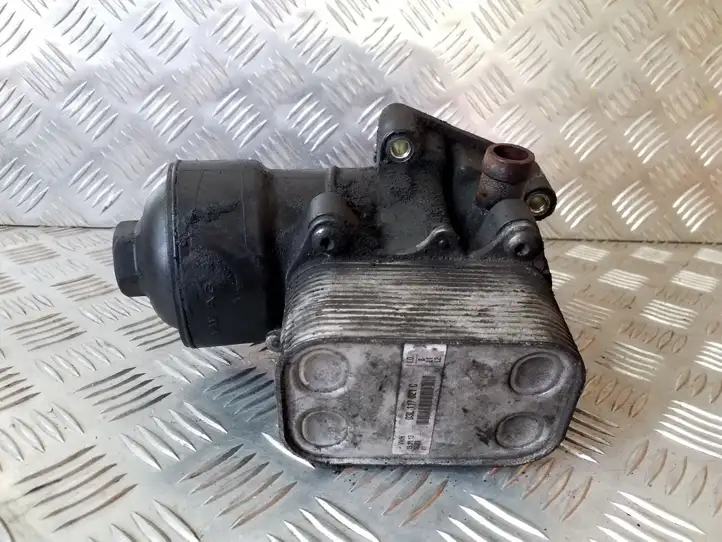 Volkswagen Sharan (2010 - 2015) 03L117021C Кронштейн масляного фильтра — фото 1