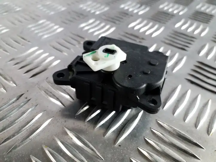 Nissan Juke I F15 (2010 - 2018) 277321HA0A Двигатель задвижки потока воздуха — фото 3
