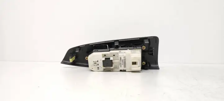 Toyota Corolla Verso E121 (2001 - 2004) 8404013060 Кнопка стеклоподъемников — фото 6