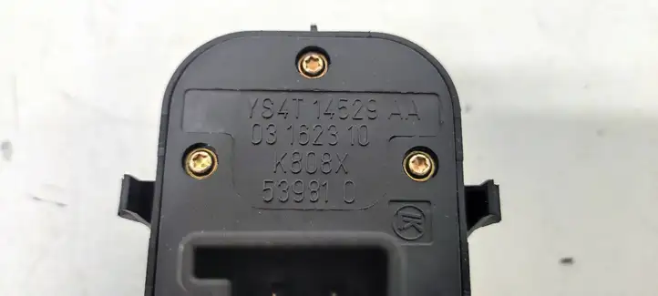 Ford Focus (1998 - 2004) YS4T14529AA Блок кнопок стеклоподъемников — фото 2