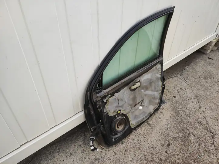 Nissan Micra (2003 - 2007) Дверь — фото 3