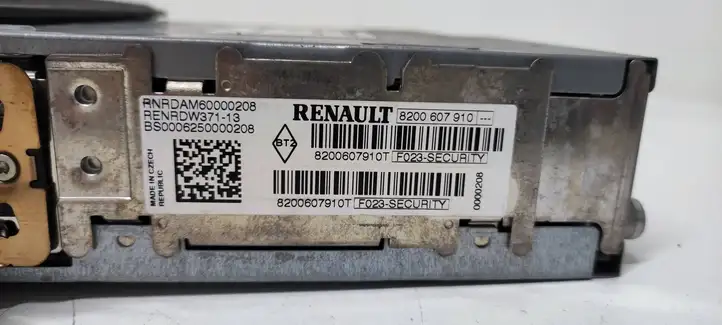 Renault Laguna II (2005 - 2007) 8200607910 Магнитола / мультимедийная система — фото 2