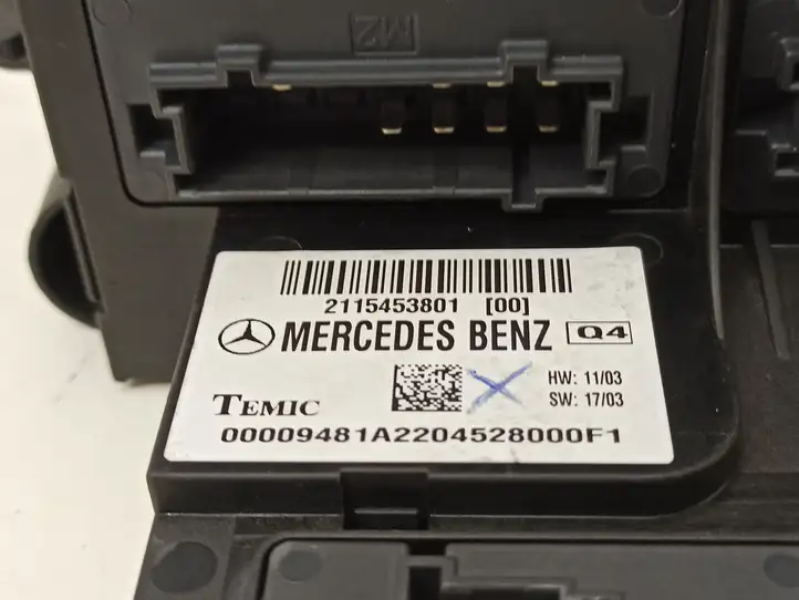 Mercedes-Benz E W211 (2002 - 2009) 2115453801 Блок предохранителей — фото 12