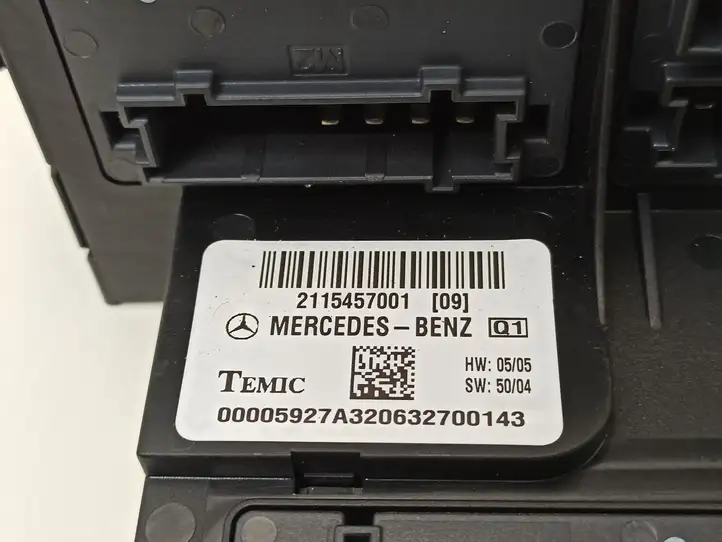 Mercedes-Benz E W211 (2002 - 2009) 2115457001 Блок предохранителей — фото 12