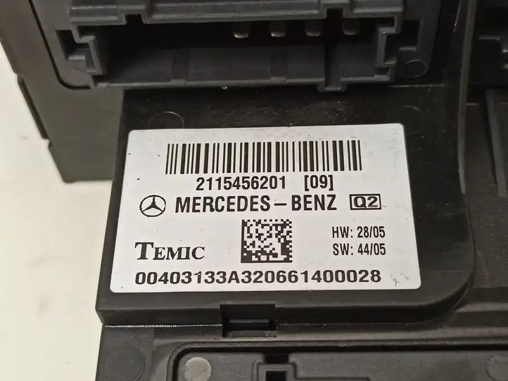 Mercedes-Benz E W211 (2002 - 2009) 2115456201 Блок предохранителей — фото 12
