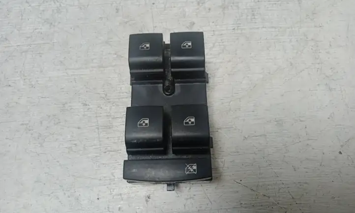 Opel Astra J (2012 - 2015) 13305009 Блок кнопок стеклоподъемников — фото 1