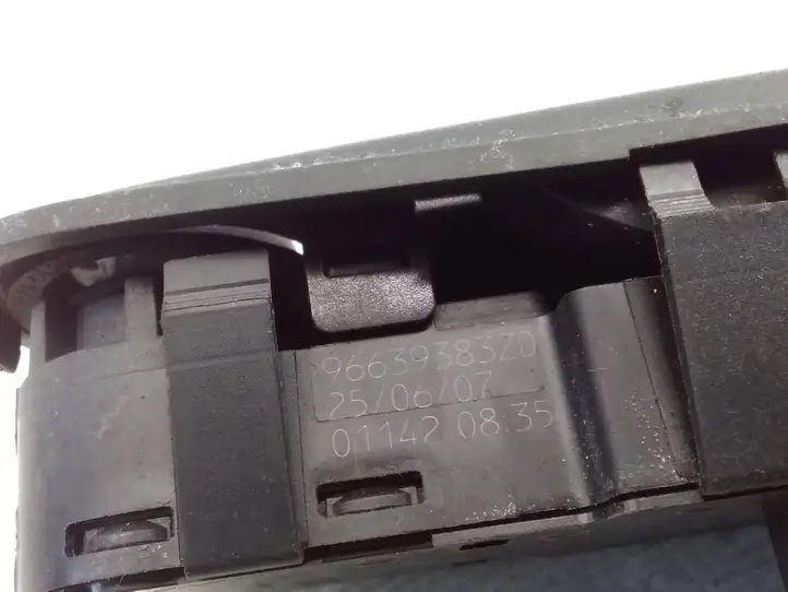 Citroen C4 I Picasso (2006 - 2013) 96639383ZD Блок кнопок стеклоподъемников — фото 5