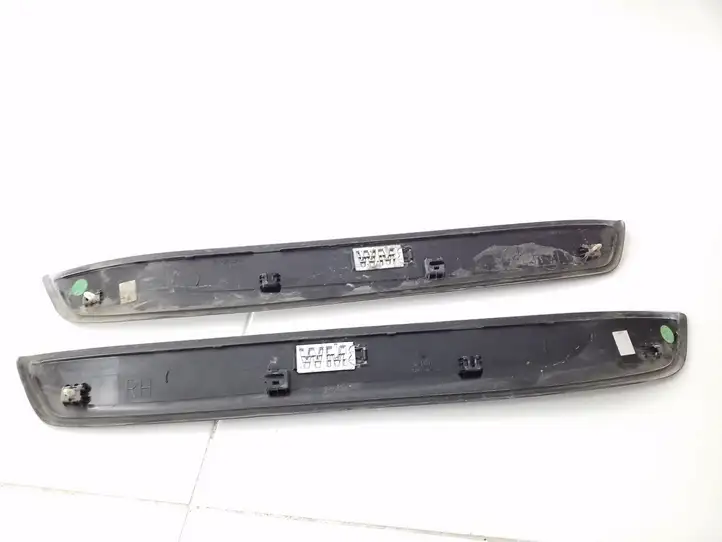 BMW X1 E84 (2009 - 2015) 7318568 Внутренняя отделка переднего порога — фото 2