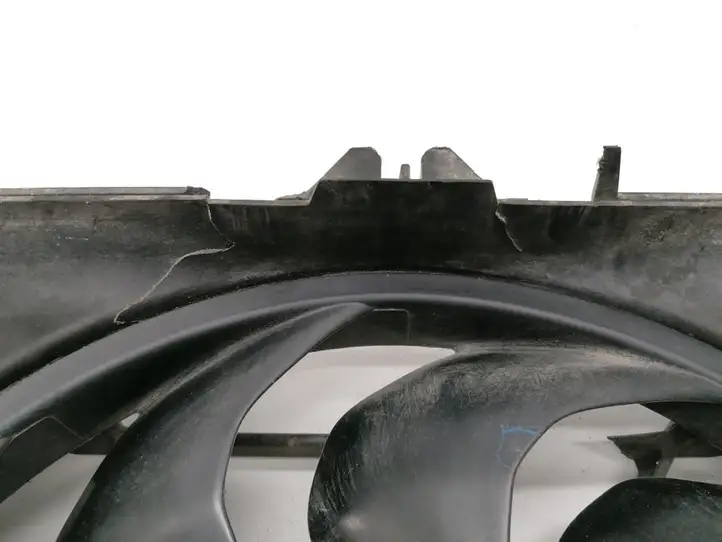 Tesla Model 3 (2017 - 2023) 1077081-00-C Дифузор радиатора — фото 3