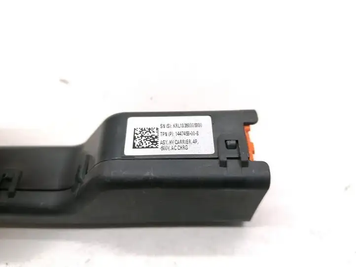 Tesla Model 3 (2017 - 2023) 1447459-00-B Реле защиты аккумулятора — фото 4