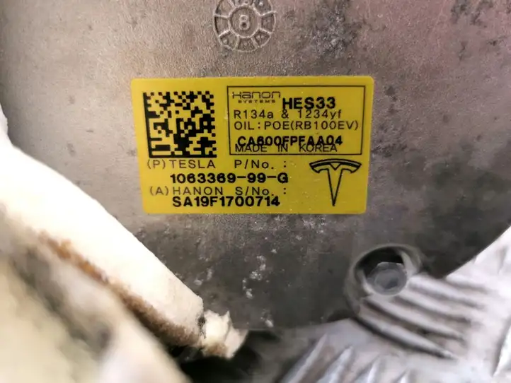 Tesla Model X (2015 - 2021) 1063369-99-G Компрессор (насос) кондиционера воздуха — фото 3