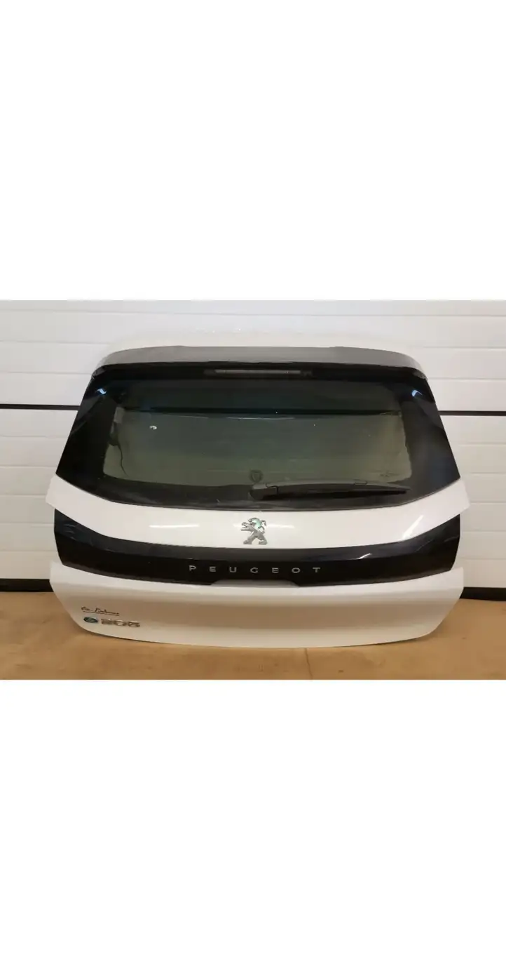 Peugeot 208 (2019 - ) Крышка багажника — фото 1