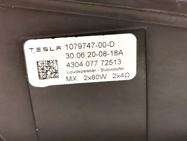 Tesla Model 3 (2017 - 2023) 1079747-00-D Динамик панели приборов — фото 4