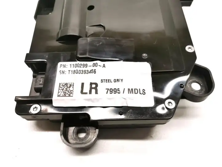 Tesla Model S (2016 - 2021) 1100299-00-A Наружная ручка задней двери — фото 2