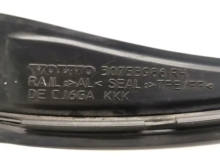 Volvo S60 (2010 - 2013) 30753986 Накладка стоек лобового стекла — фото 2