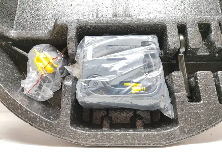 Hyundai i30 (2012 - 2015) 09149a6900 Ящик для хранения в багажнике — фото 2