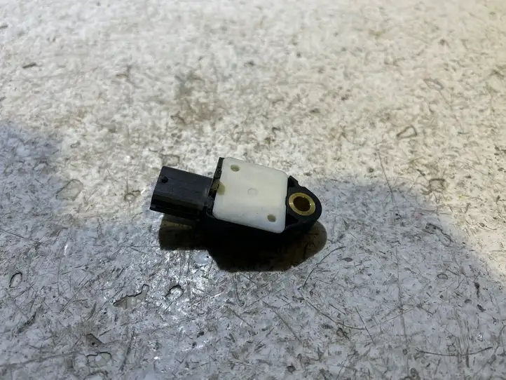 Toyota Yaris (2005 - 2009) 898310H010 Датчик удара SRS — фото 2