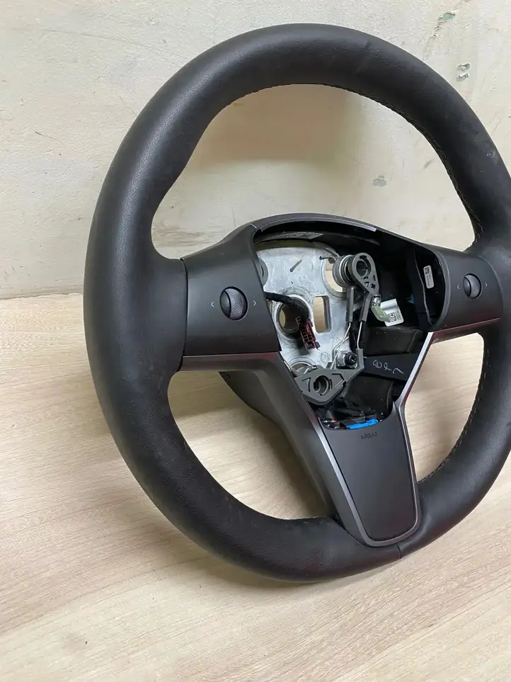 Tesla Model 3 (2017 - 2023) 800283801 Модуль комфорта — фото 1