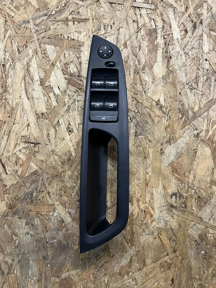 BMW X5 E70 (2006 - 2013) 7137137 Кнопка стеклоподъемников — фото 1