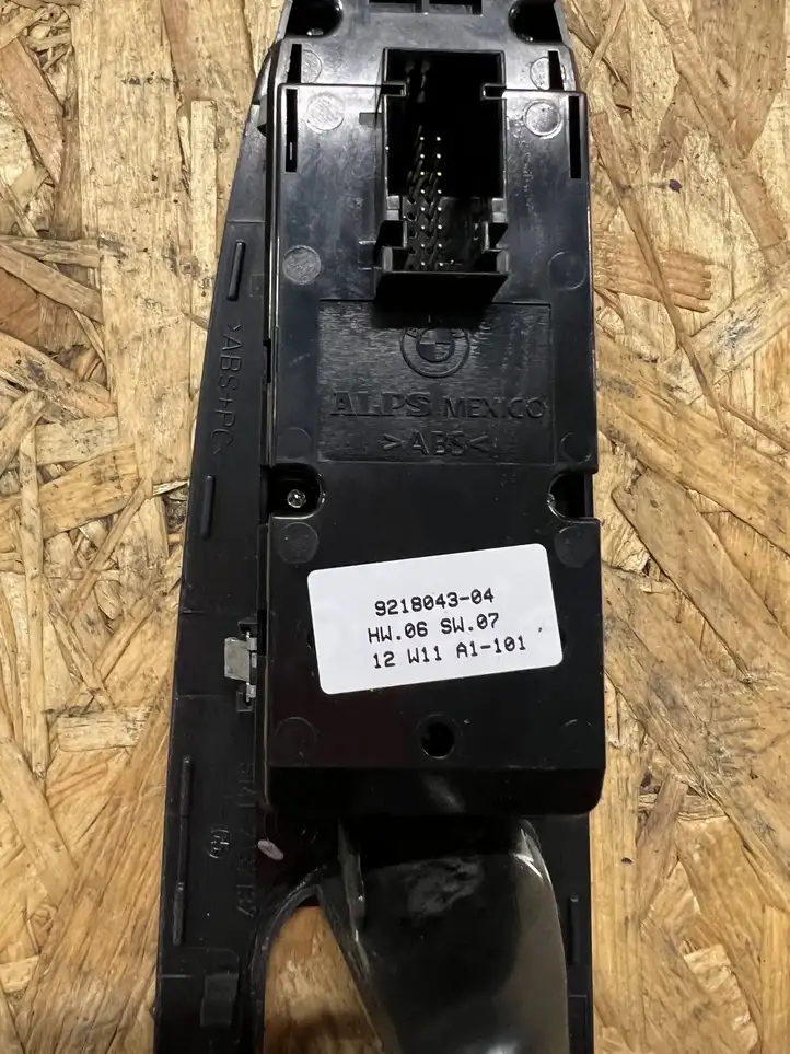 BMW X5 E70 (2006 - 2013) 7137137 Кнопка стеклоподъемников — фото 3