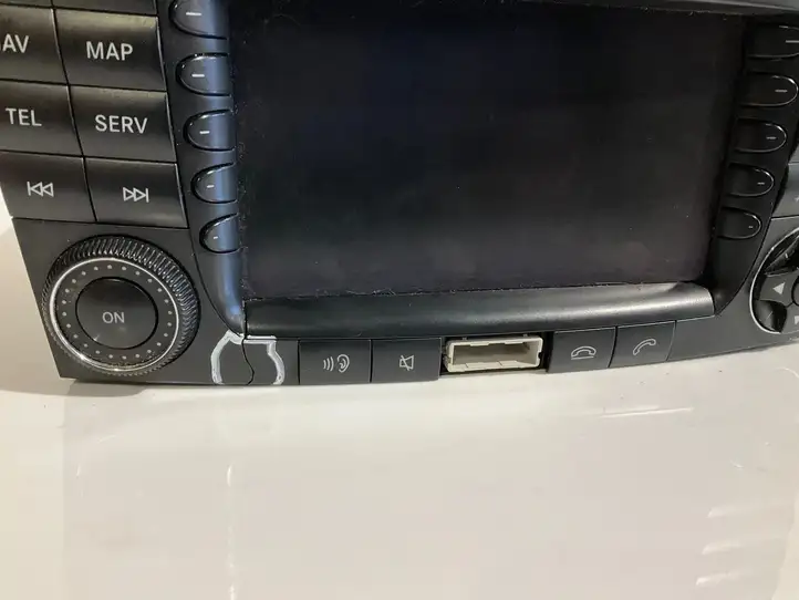 Mercedes-Benz E W211 (2002 - 2009) A2118704789 Магнитола / мультимедийная система — фото 3
