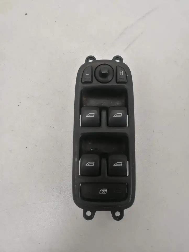 Volvo V50 (2008 - 2012) 31334349 Кнопка стеклоподъемников — фото 1