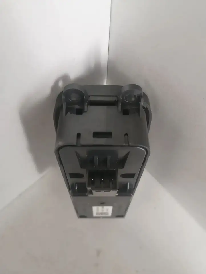Volvo V50 (2008 - 2012) 31334349 Кнопка стеклоподъемников — фото 2