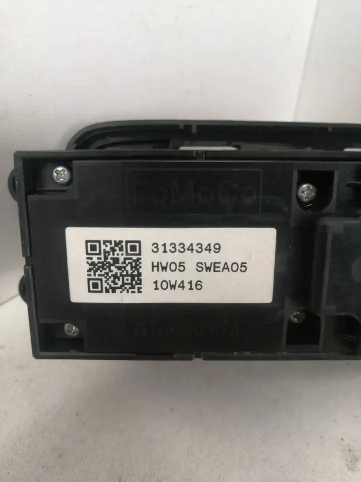 Volvo V50 (2008 - 2012) 31334349 Кнопка стеклоподъемников — фото 3